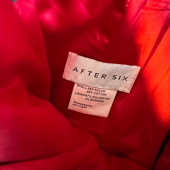 Red Lace And Satin Evening Gown Homecoming Prom Dress - Picture 5 of 6